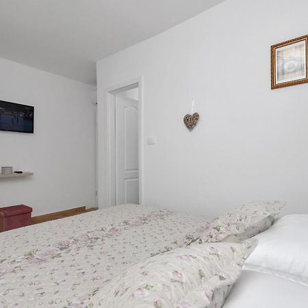 Holiday Home Danica Ozici ภายนอก รูปภาพ