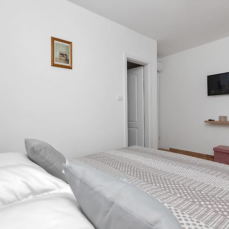 Holiday Home Danica Ozici ภายนอก รูปภาพ